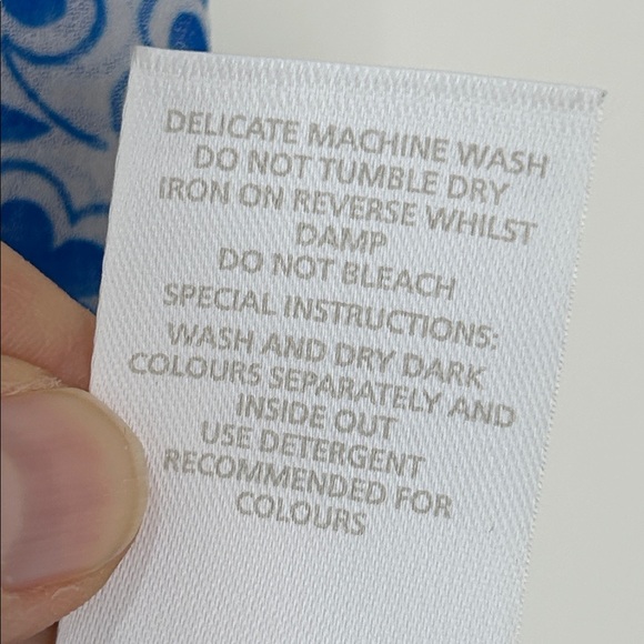 BODEN Blue Floral Button Down Sleeveless Blouse Size 6 - Picture 11 of 16